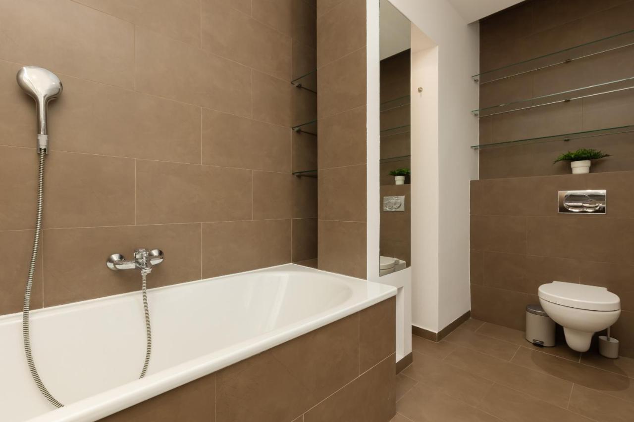 Old Mokotow Spacious Two-Bedroom Apartment By Noclegi Renters 华沙 外观 照片